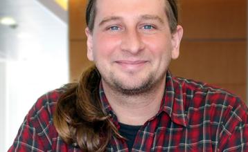 Dr. Justin Van Goor